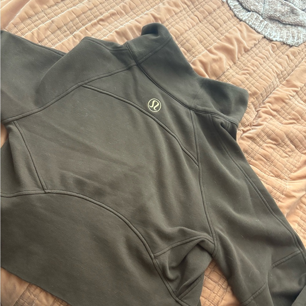 Java lululemon scuba half zip